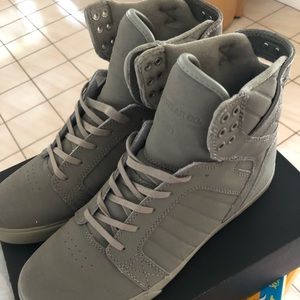 Gray Supra Skytops